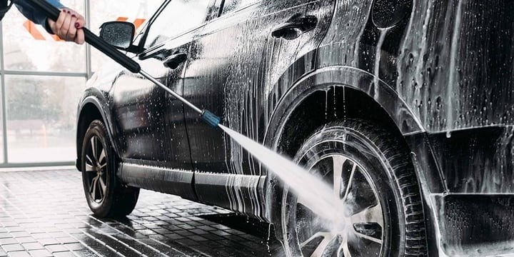 Rửa xe – Bước đầu để xe “tươi mới” trước Tết