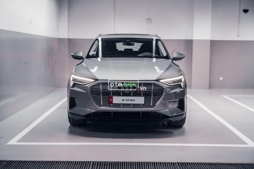Audi E-Tron trang bị nhiều công nghệ ô tô mới nhất hỗ trợ lái an toàn