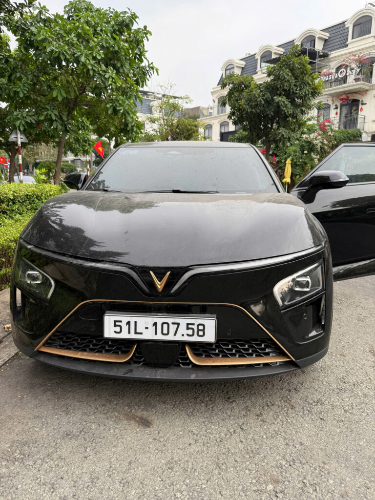 
												VinFast VF7 Plus 2024 hỏa long trần kính – 4000 km full												