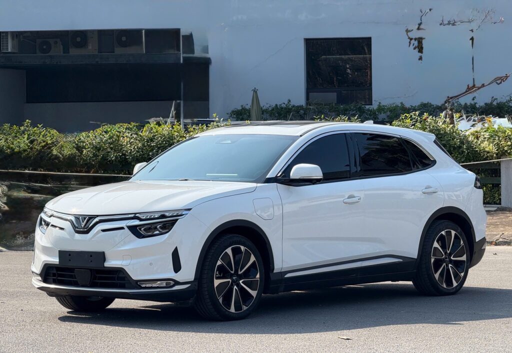 
												VinFast VF8 Plus 2024 mua pin lướt – 1500 km full												