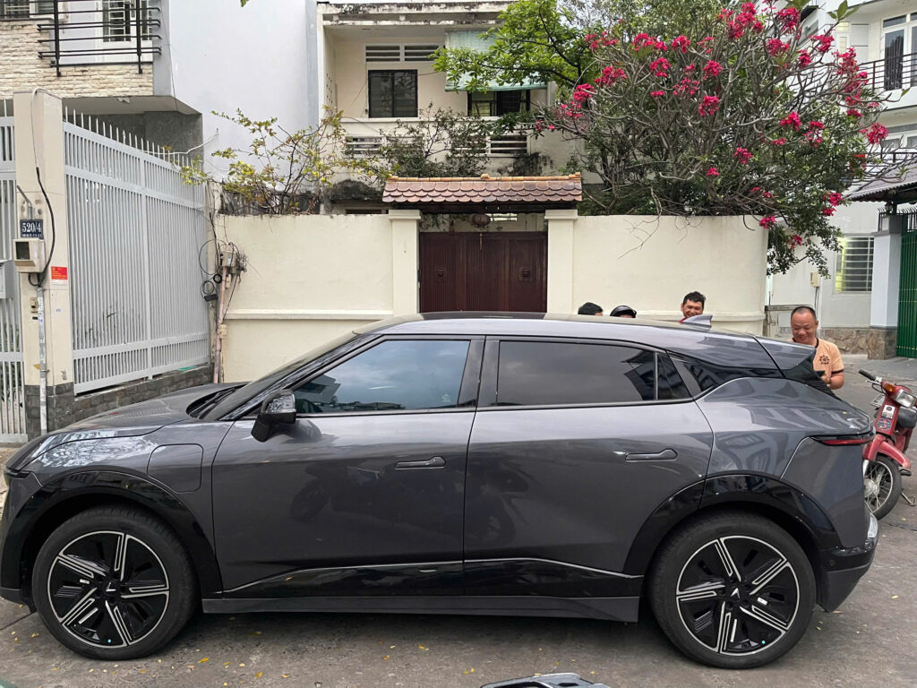 
													VinFast VF7 Plus 2024 mua pin lướt – 7000 km full														