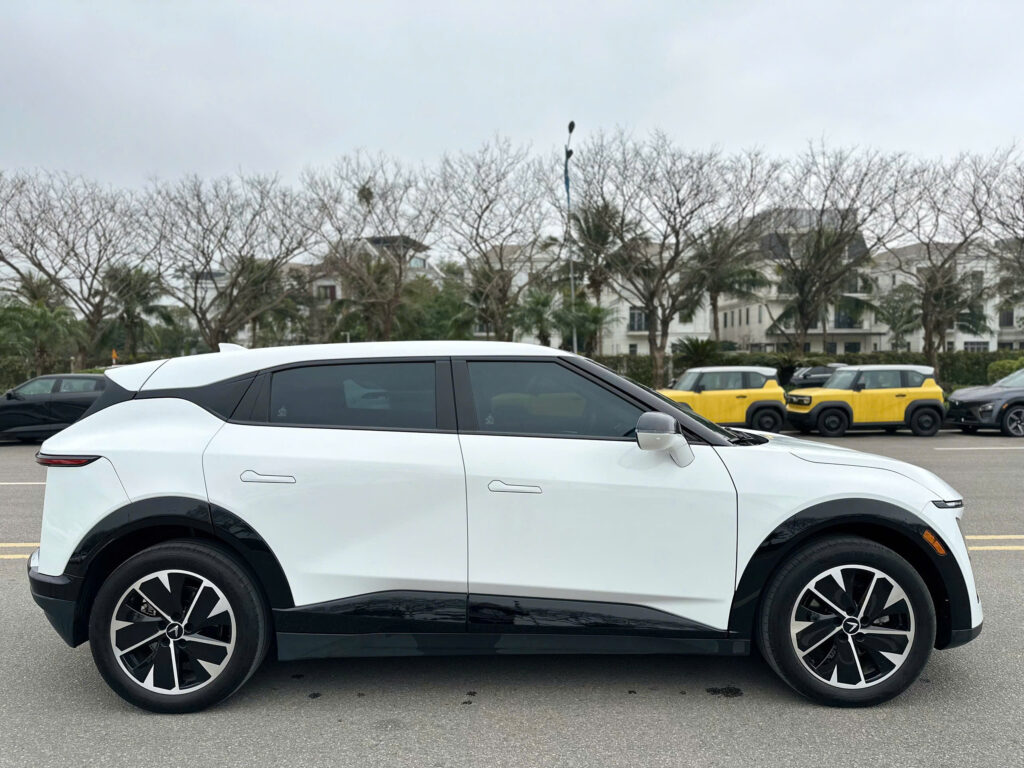 
													VinFast VF7 S 2024 mua pin lướt – 3000 km full														