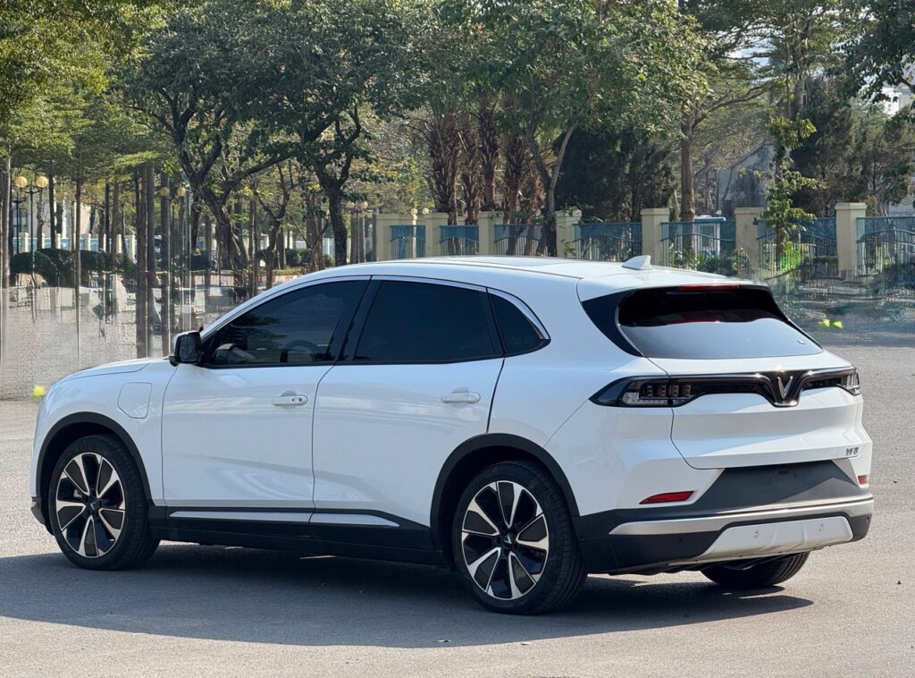 
													VinFast VF8 Plus 2024 mua pin lướt – 1500 km full														