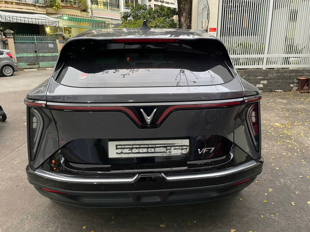 
													VinFast VF7 Plus 2024 mua pin lướt – 7000 km full														