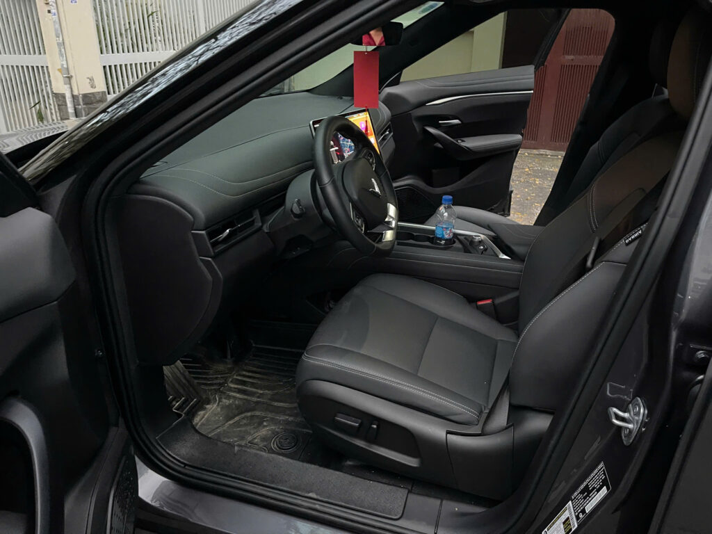 
													VinFast VF7 Plus 2024 mua pin lướt – 7000 km full														