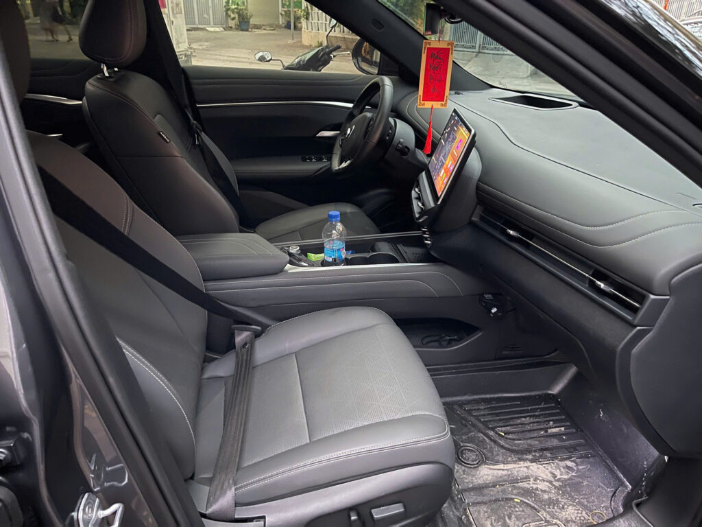 
													VinFast VF7 Plus 2024 mua pin lướt – 7000 km full														