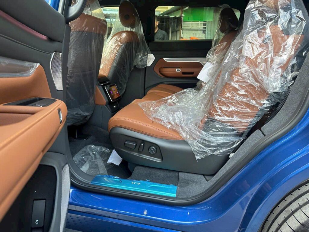 
													VinFast VF9 Plus 2024 mua pin CATL lướt – 37 km full														