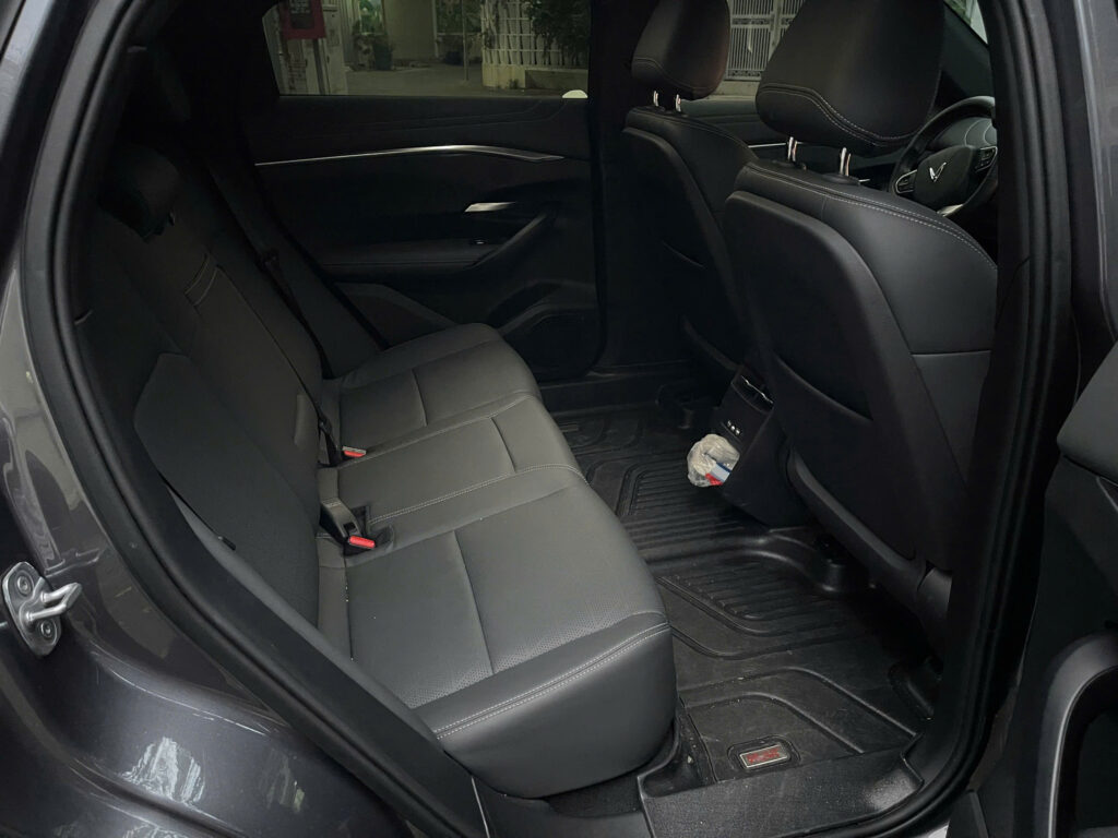 
													VinFast VF7 Plus 2024 mua pin lướt – 7000 km full														