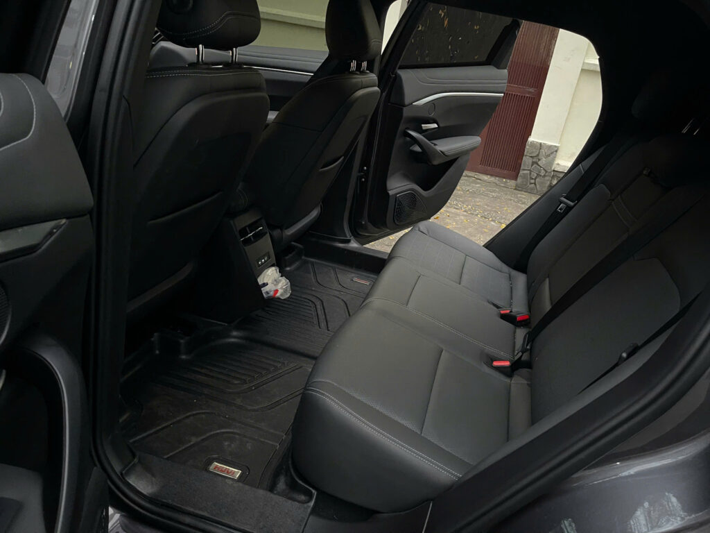 
													VinFast VF7 Plus 2024 mua pin lướt – 7000 km full														