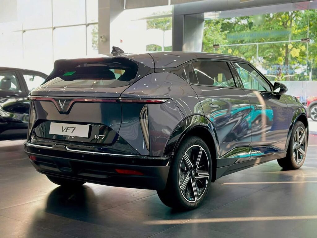 
													VinFast VF7 Plus 2025 mới full														