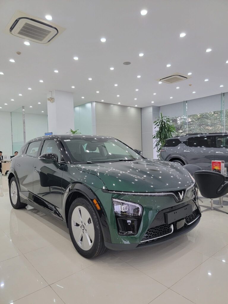 
													VinFast VF7 S 2025 mới full														