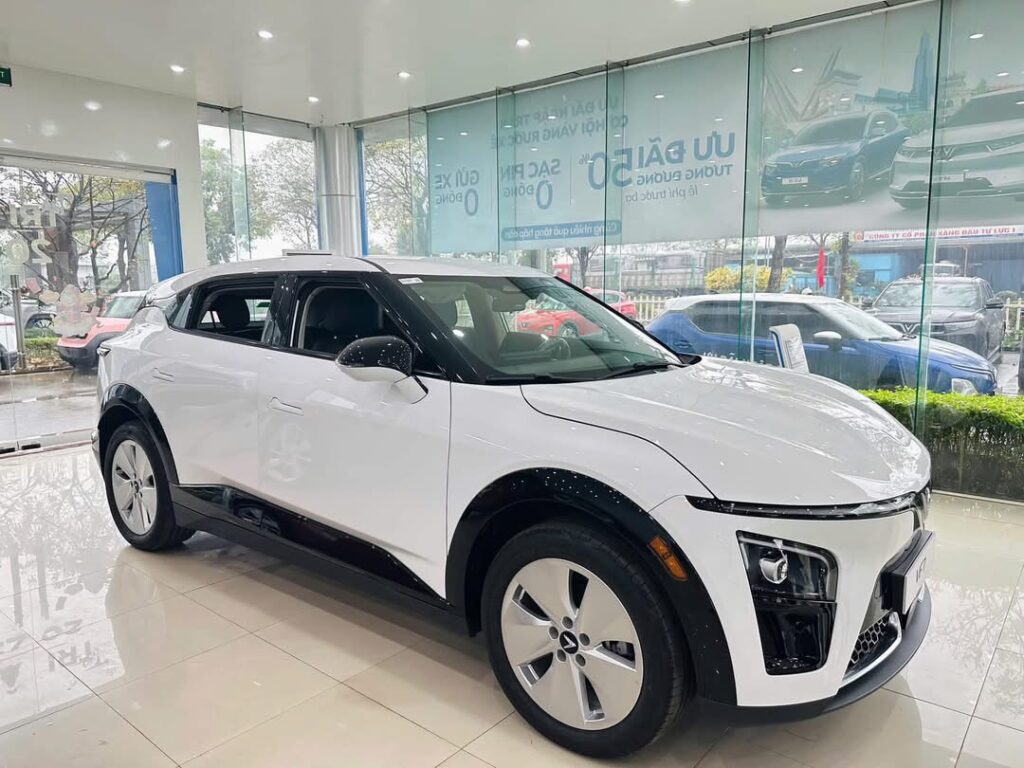 
													VinFast VF7 S 2025 mới full														