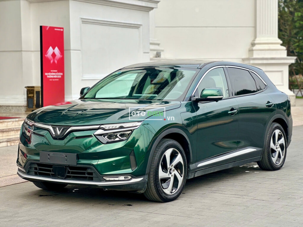 
													VinFast VF8 Eco 2023 mua pin CATL lướt – 5000 km full														