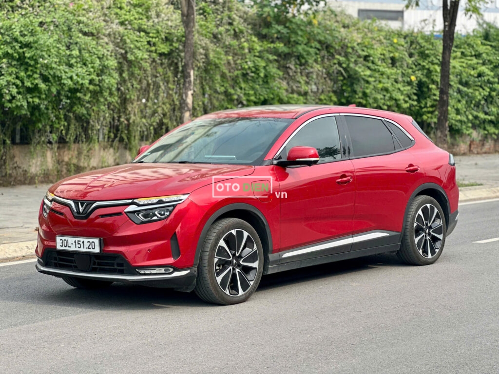 
													VinFast VF8 Plus 2024 mua pin CATL cũ – 18000 km full														