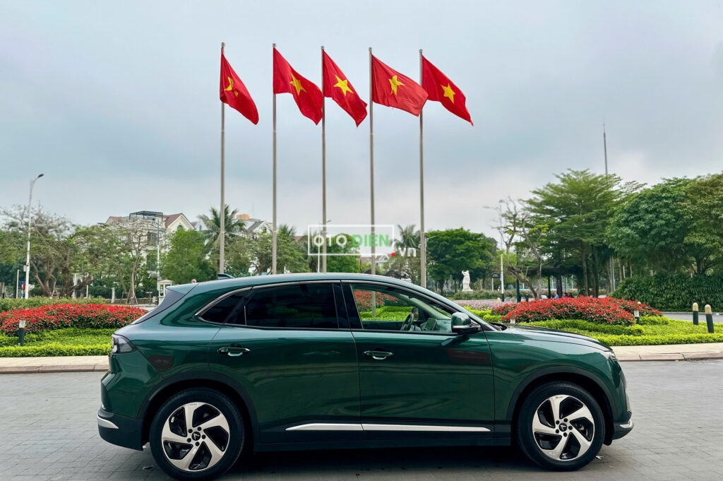 
													VinFast VF8 Eco 2023 mua pin CATL lướt – 5000 km full														