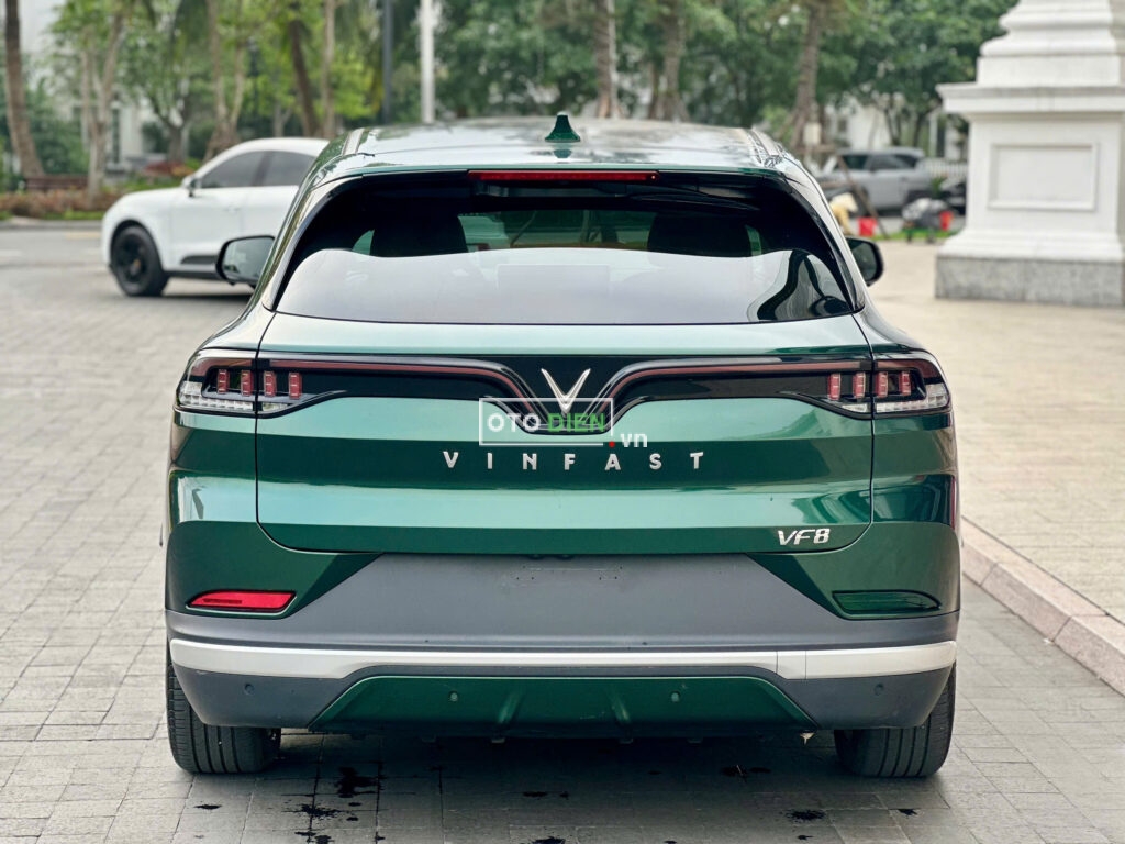 
													VinFast VF8 Eco 2023 mua pin CATL lướt – 5000 km full														