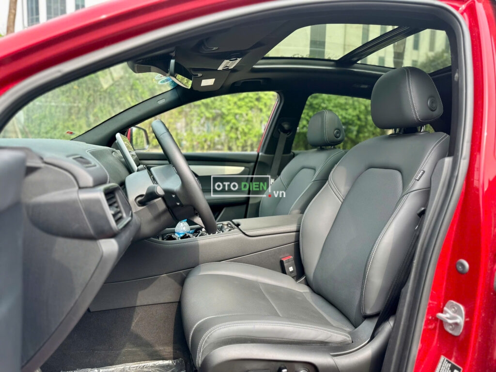 
													VinFast VF8 Plus 2024 mua pin CATL cũ – 18000 km full														