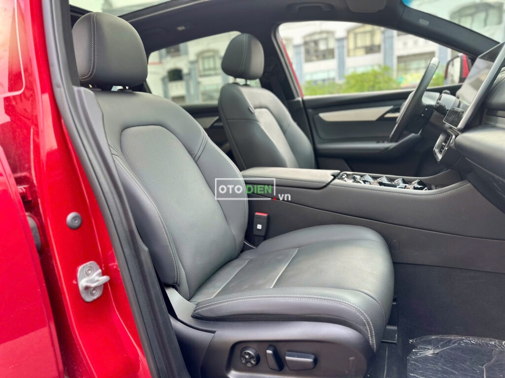 
													VinFast VF8 Plus 2024 mua pin CATL cũ – 18000 km full														
