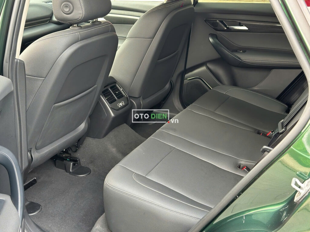 
													VinFast VF8 Eco 2023 mua pin CATL lướt – 5000 km full														