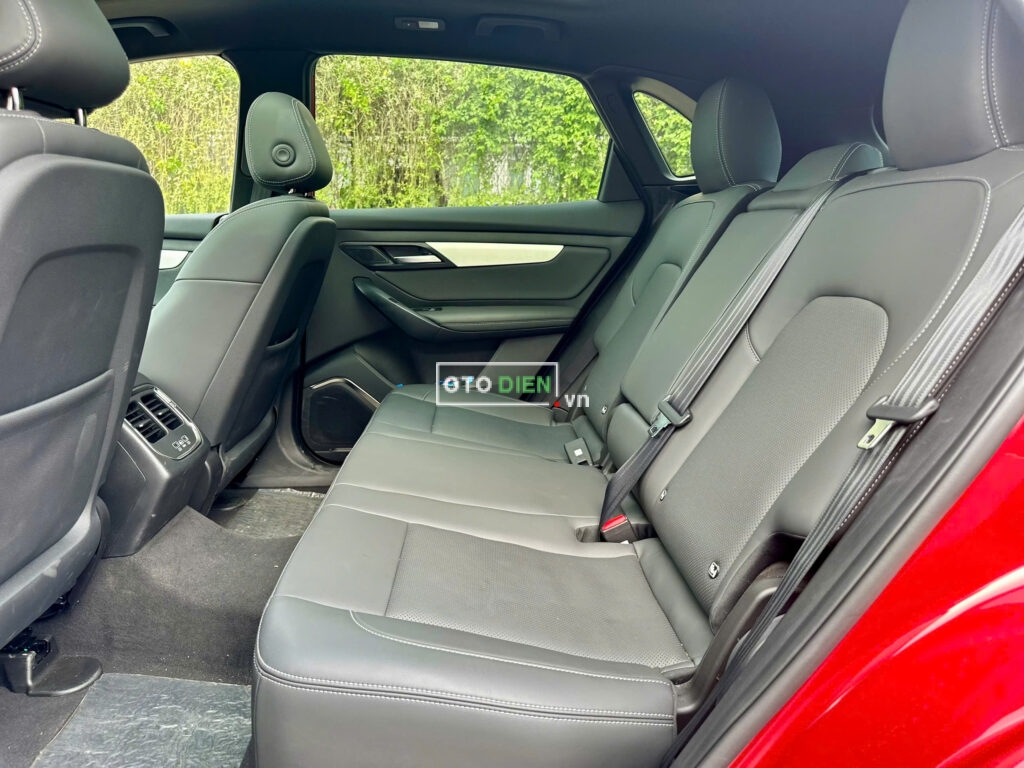 
													VinFast VF8 Plus 2024 mua pin CATL cũ – 18000 km full														