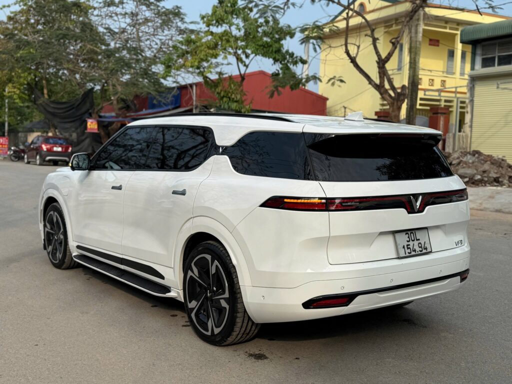 
													VinFast VF9 Plus 2024 mua pin lướt – 7000 km full														