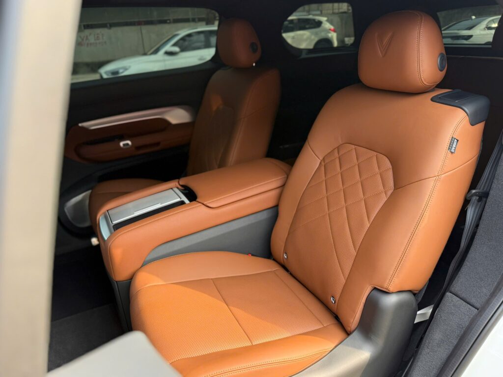 
													VinFast VF9 Plus 2024 mua pin lướt – 7000 km full														