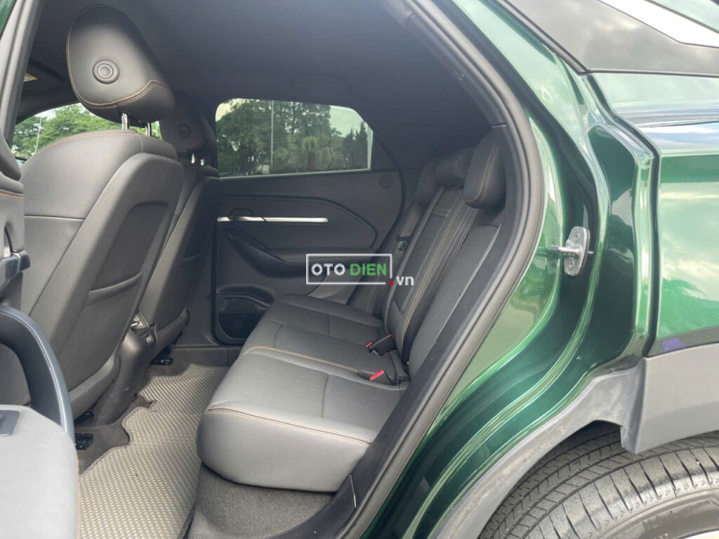 
													VinFast VF6 Plus 2024 mua pin cũ – 28000 km full														