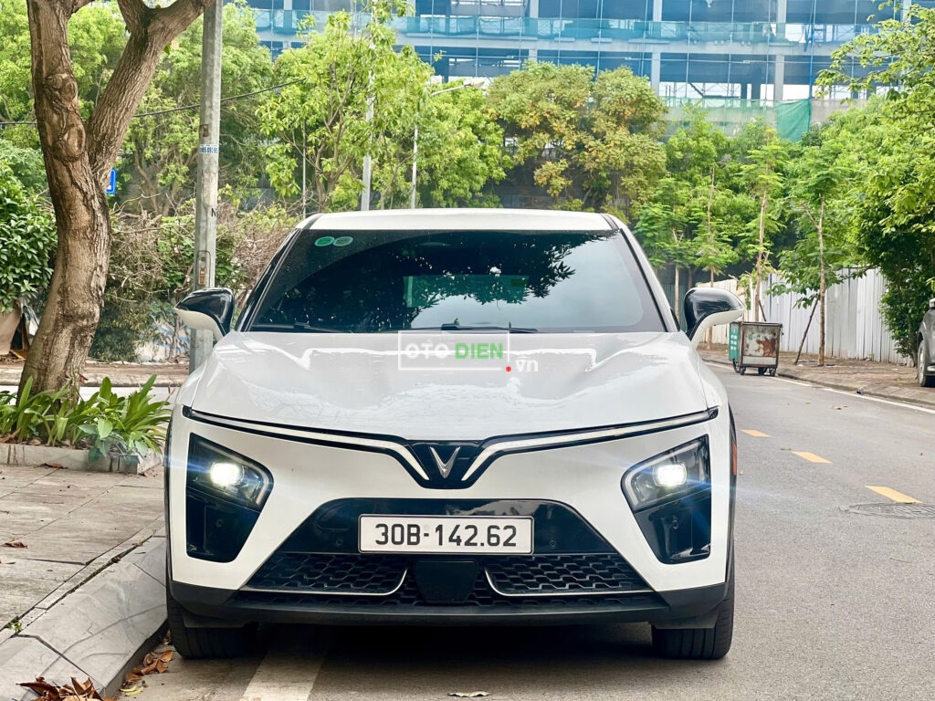 
												VinFast VF7 Plus 2024 thuê pin lướt – 8000 km full												