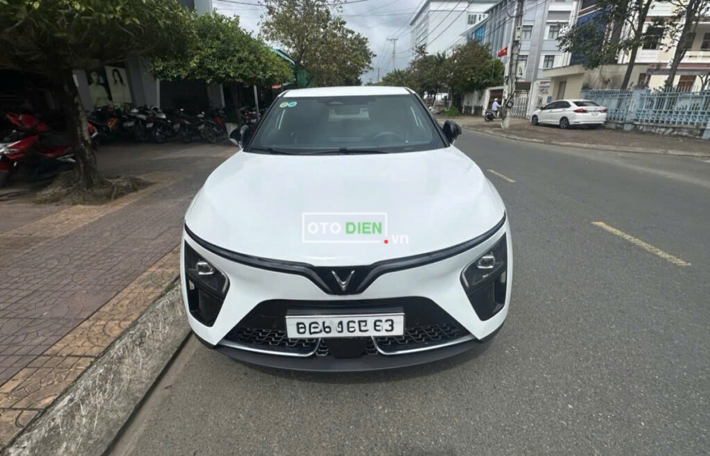 
												VinFast VF7 Plus 2024 mua pin lướt – 5000 km full												