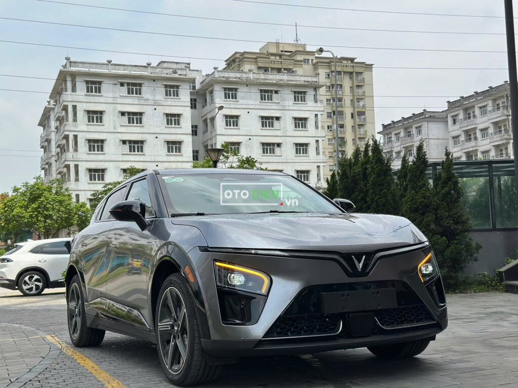 
												VinFast VF7 Plus 2024 mua pin lướt – 80 km full												