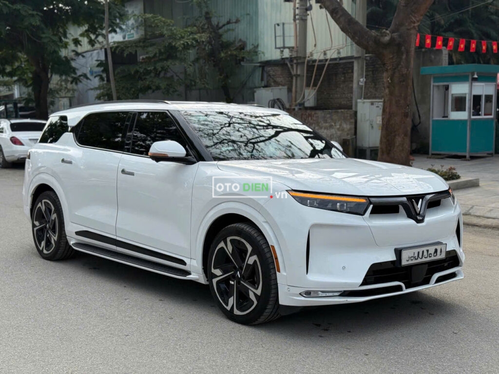 
												VinFast VF9 Plus 2024 mua pin CATL lướt – 3000 km full												