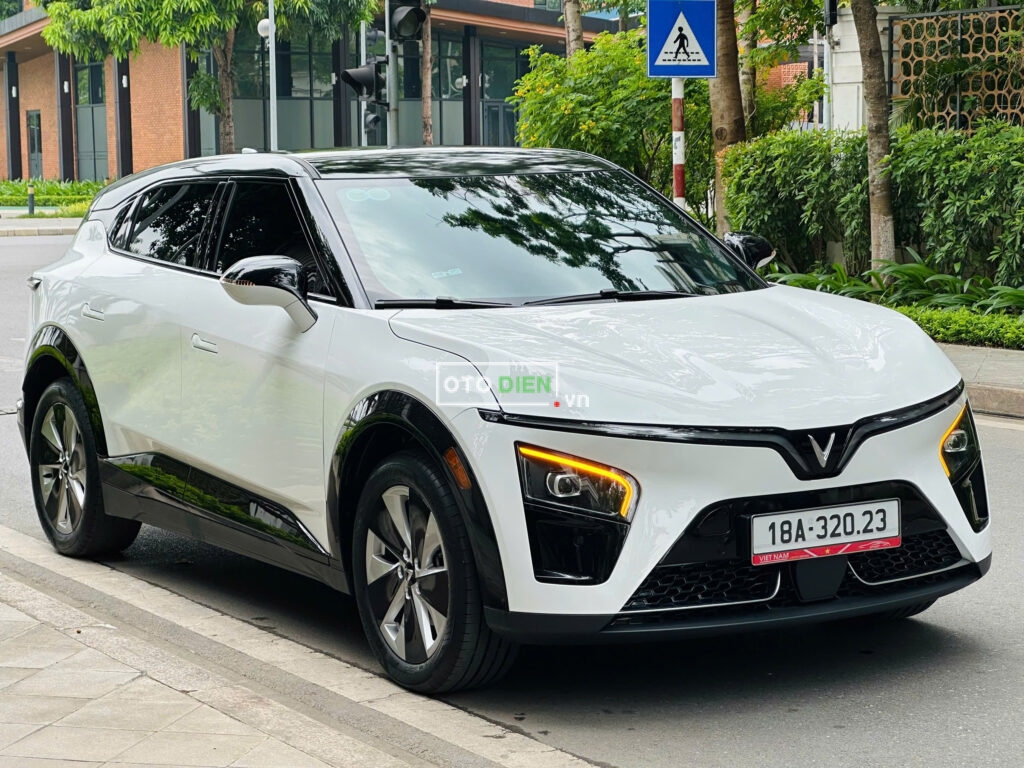 
												VinFast VF7 Eco 2025 mua pin lướt – 1000 km full												