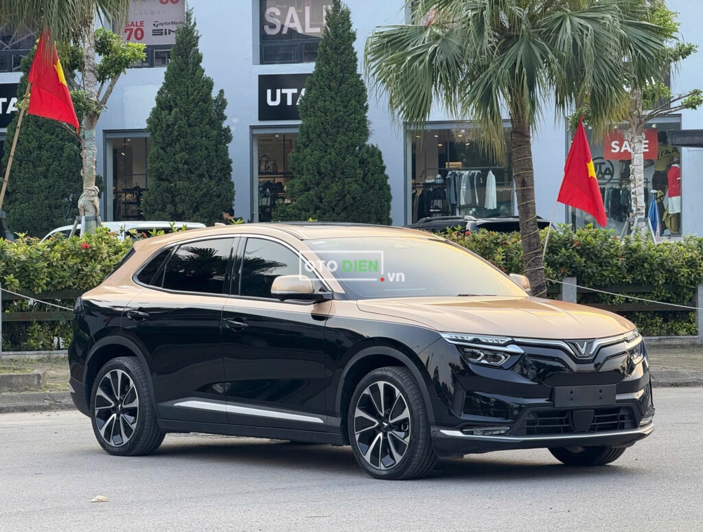 
												VinFast VF8 Plus 2024 mua pin CATL lướt – 500 km full												