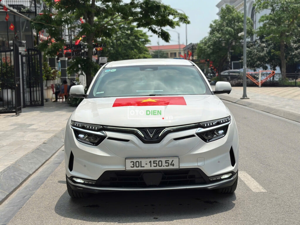 
													VinFast VF8 Eco 2024 mua pin cũ – 19000 km full														