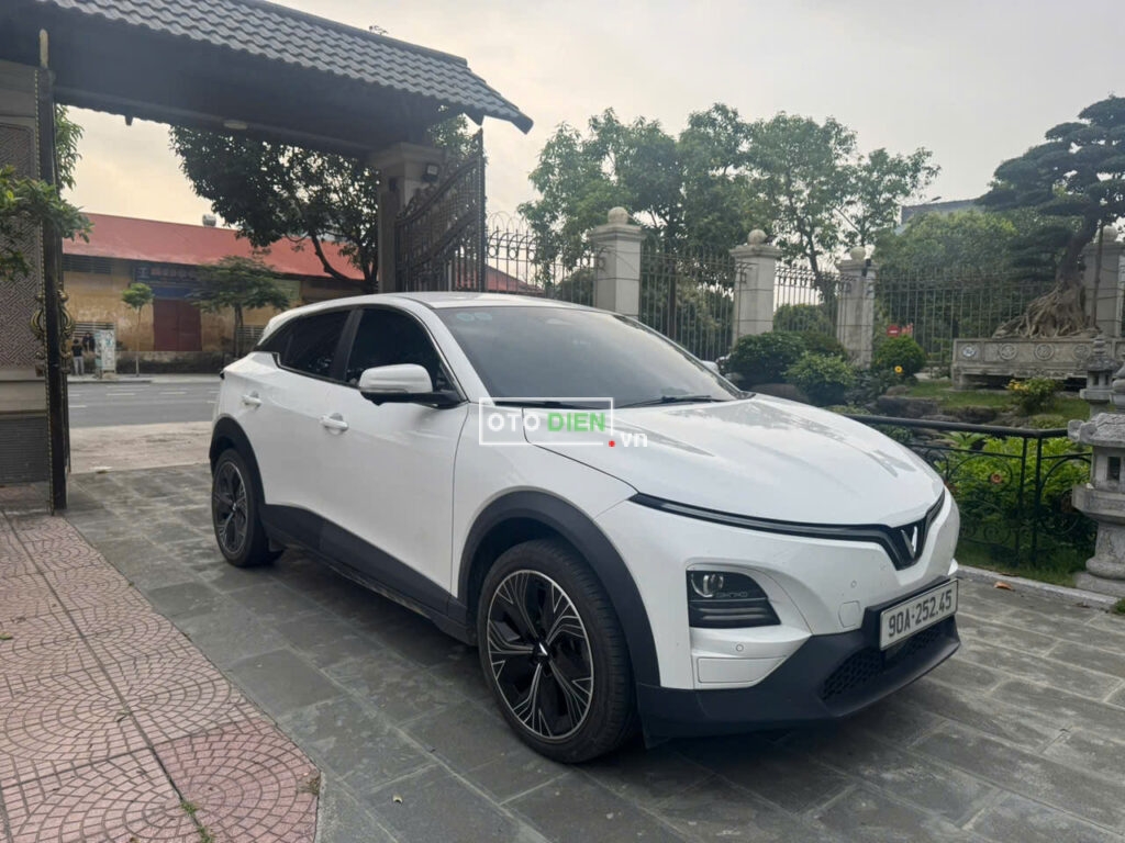 
													VinFast VF6 Plus 2024 mua pin cũ – 30000 km full														