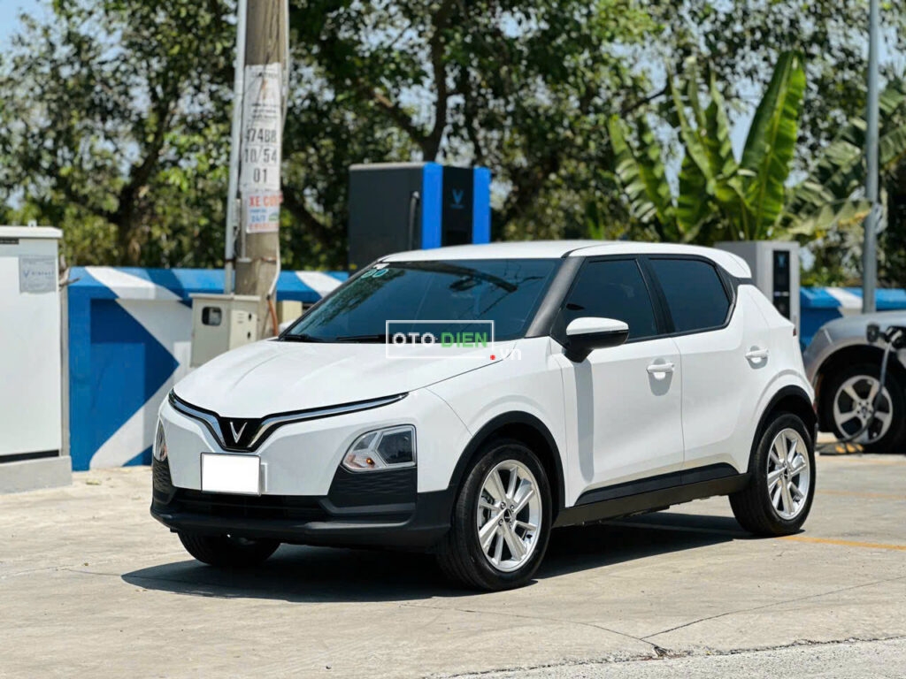 
													VinFast VF5 Plus 2024 mua pin cũ – 13000 km full														