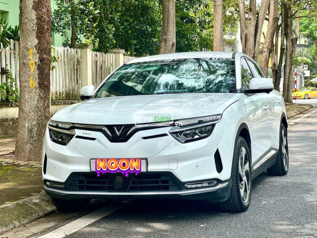 
													VinFast VF8 Eco 2024 mua pin CATL cũ – 32000 km full														