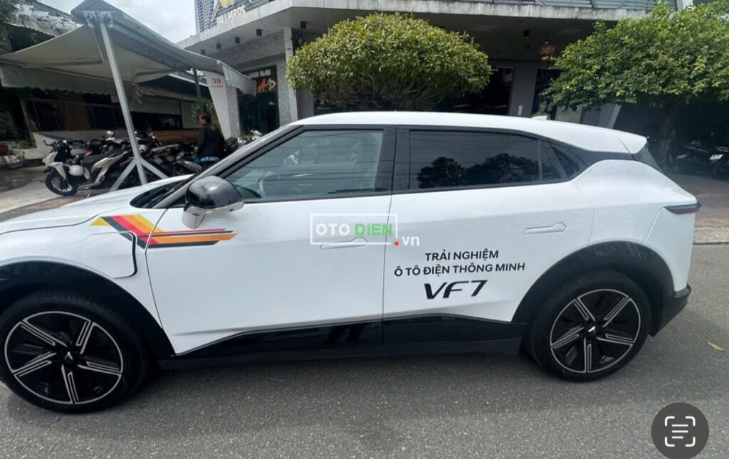 
													VinFast VF7 Plus 2024 mua pin lướt – 5000 km full														