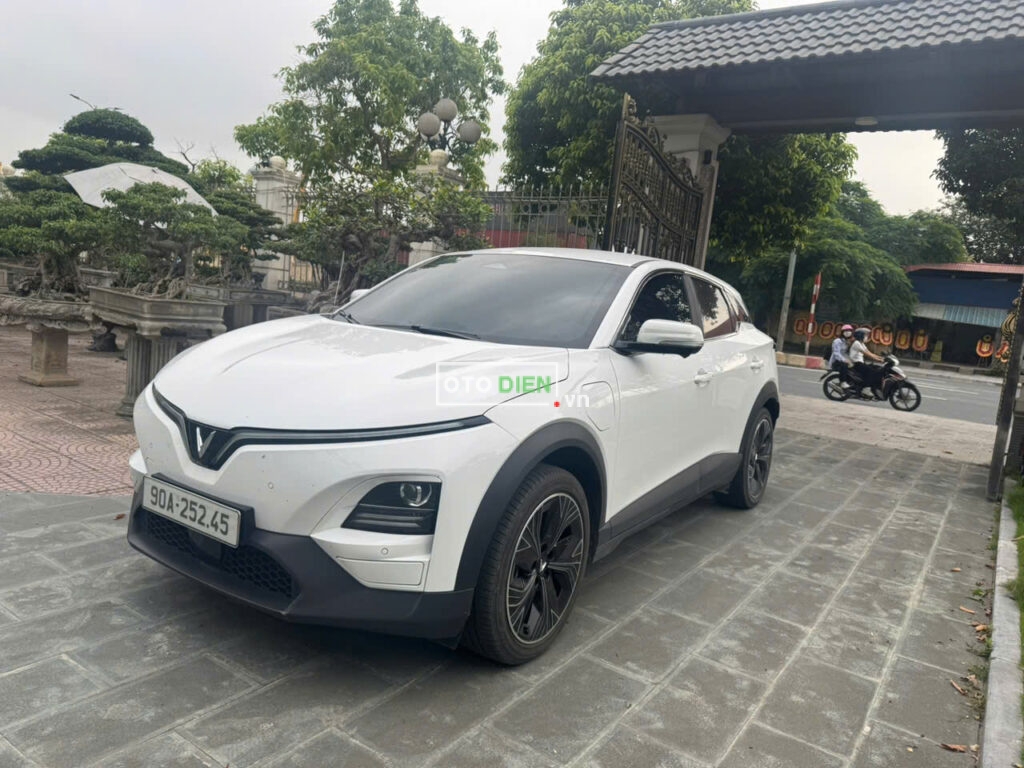 
													VinFast VF6 Plus 2024 mua pin cũ – 30000 km full														