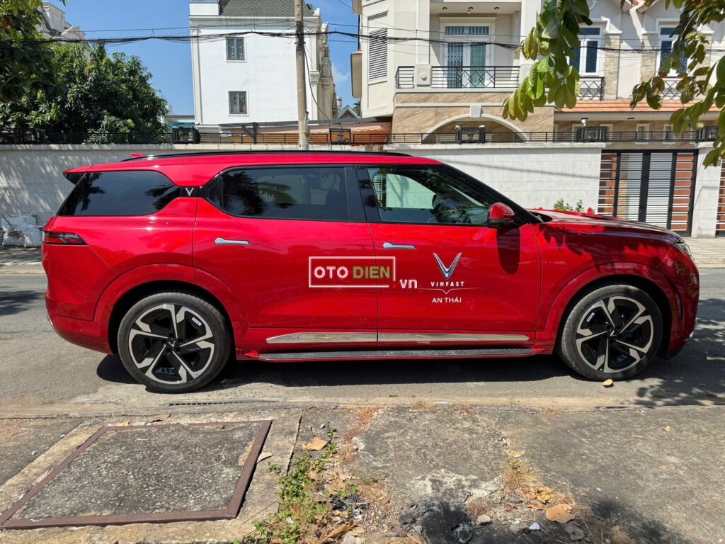 
													VinFast VF9 Plus 2023 mua pin SDI lướt – 100 km full														