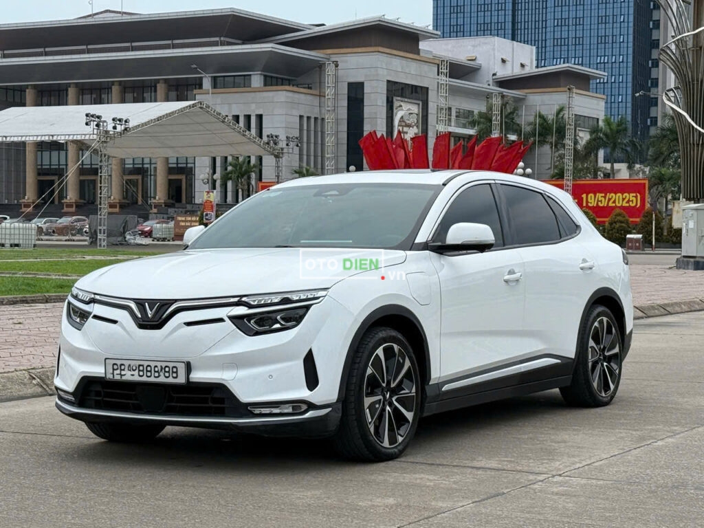 
													VinFast VF8 Plus 2022 thuê pin tp cũ – 30000 km full														