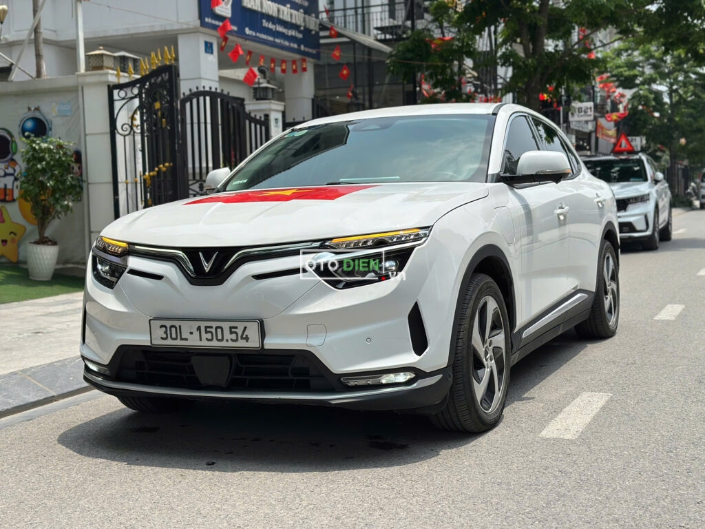 
													VinFast VF8 Eco 2024 mua pin cũ – 19000 km full														