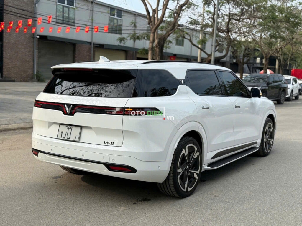 
													VinFast VF9 Plus 2024 mua pin CATL lướt – 3000 km full														