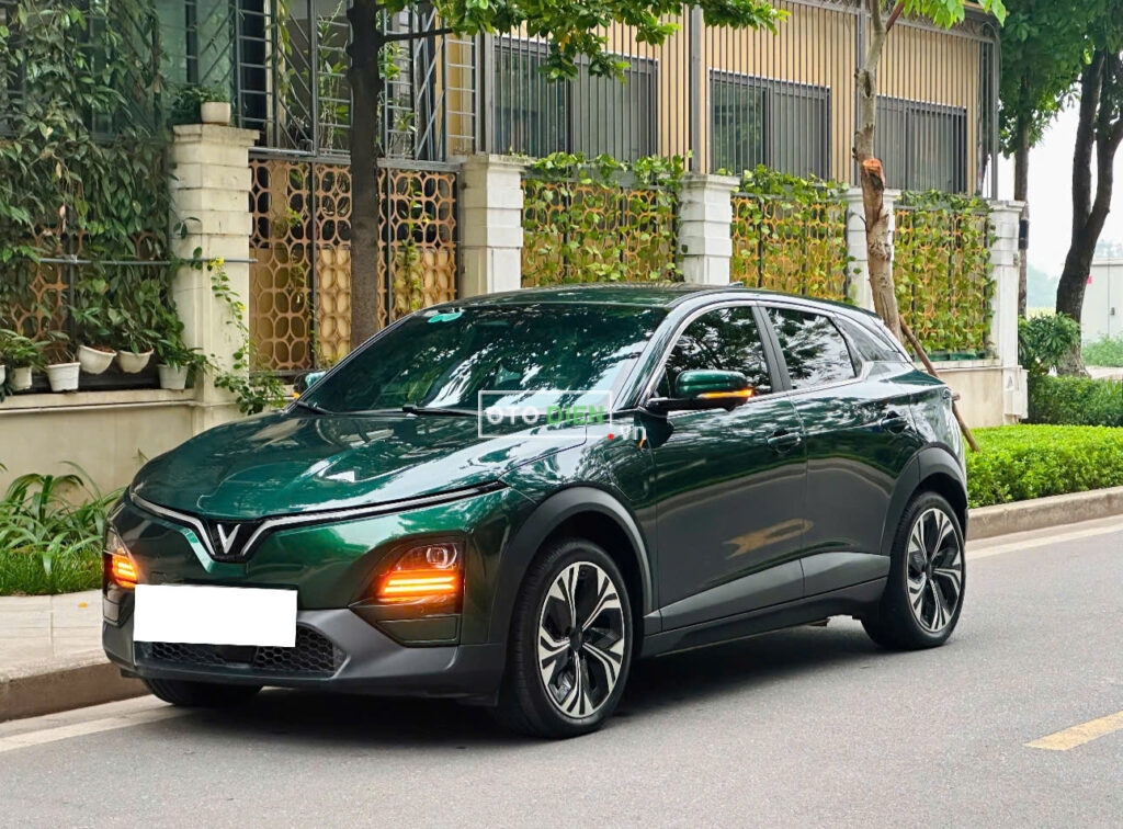 
													VinFast VF6 Plus 2024 mua pin cũ – 19000 km full														