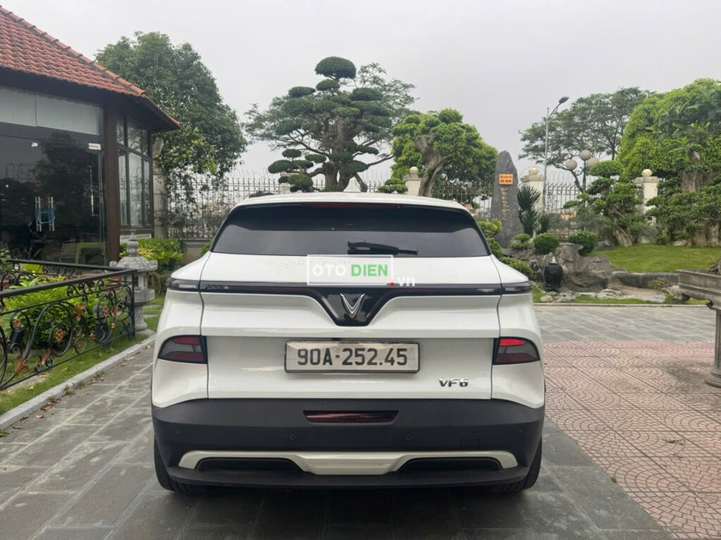 
													VinFast VF6 Plus 2024 mua pin cũ – 30000 km full														