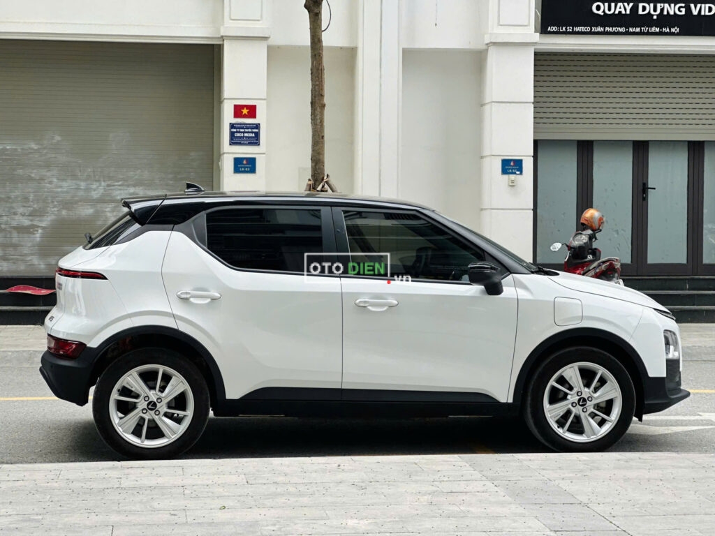 
													VinFast VF5 Plus 2023 mua pin cũ – 40000 km full														