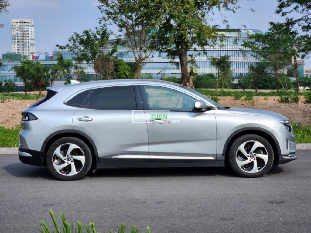 
													VinFast VF8 Eco 2022 thuê pin tp cũ – 14000 km full														