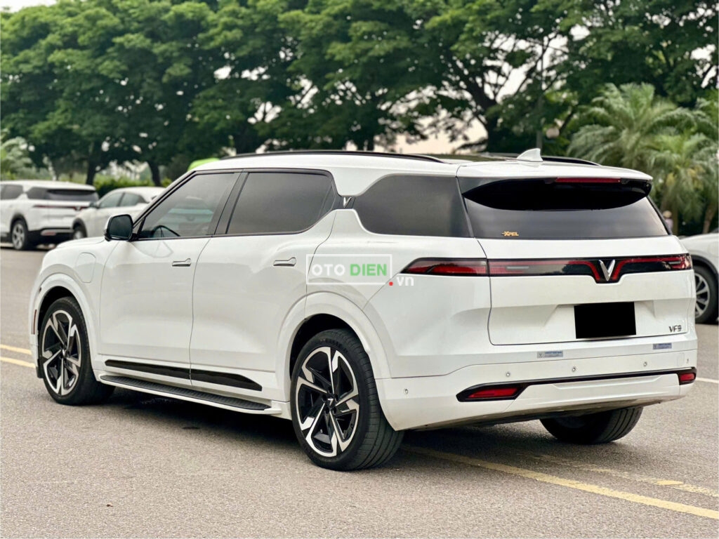 
													VinFast VF9 Plus 2023 thuê pin tp cũ – 35000 km full														
