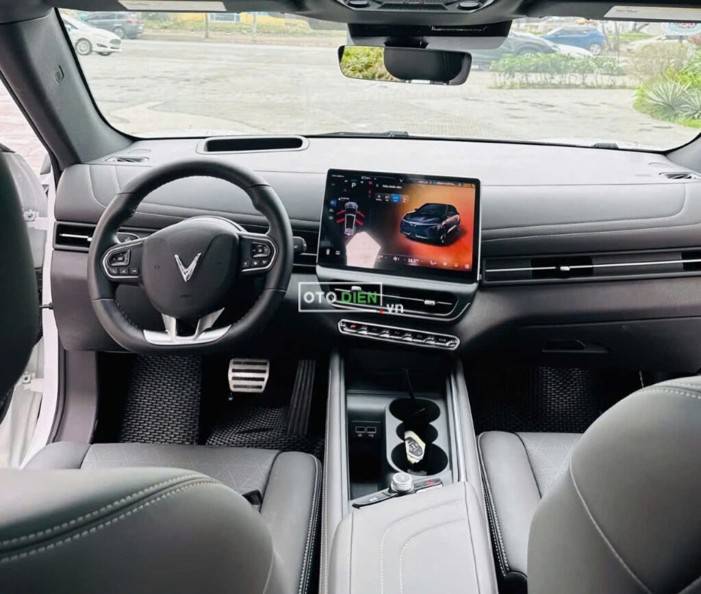 
													VinFast VF7 Plus 2024 mua pin lướt – 5000 km full														