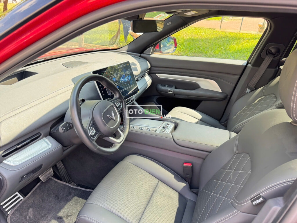 
													VinFast VF9 Plus 2023 mua pin SDI lướt – 100 km full														